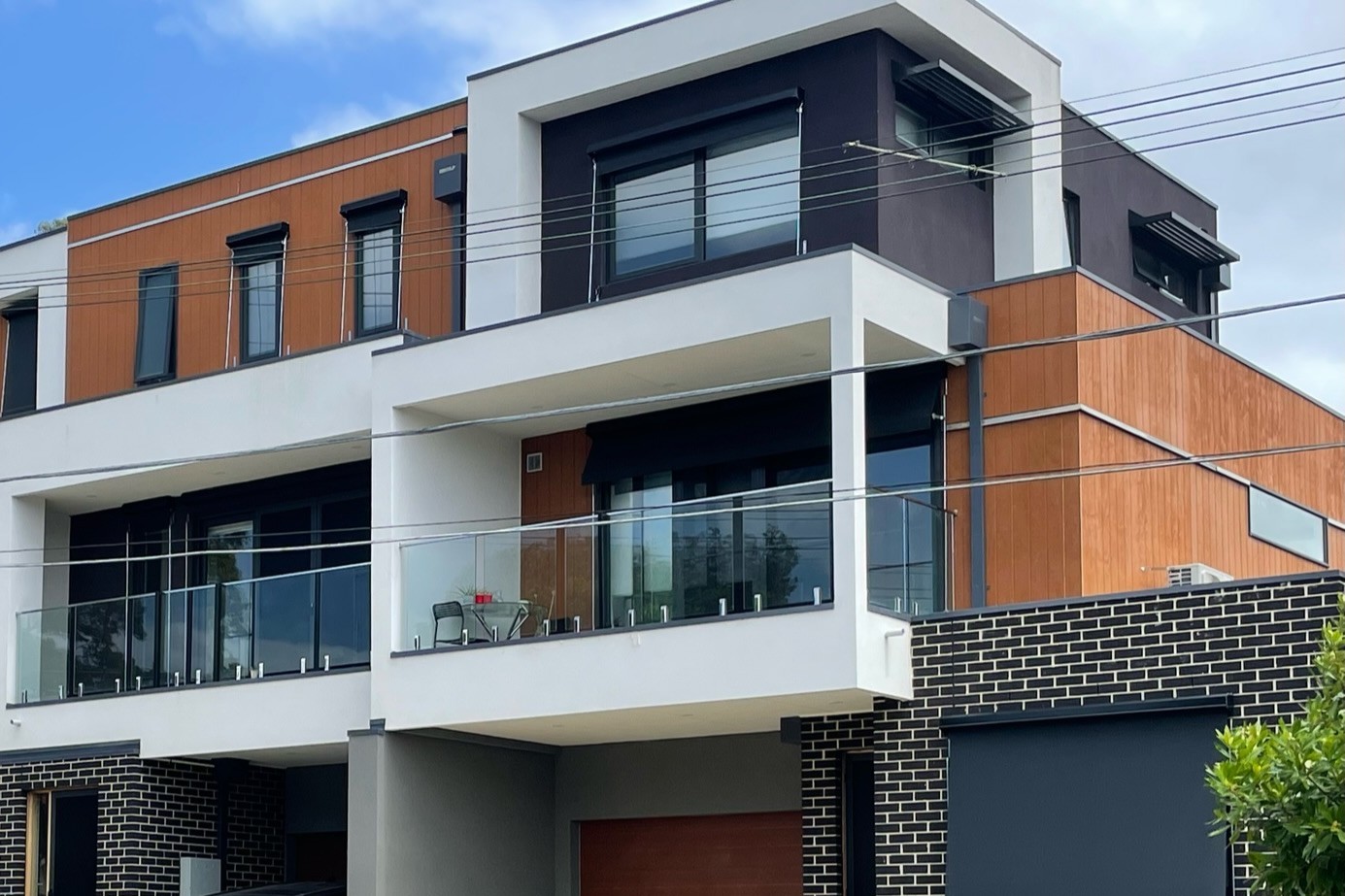 new build townhouses in reservoir by vivid build